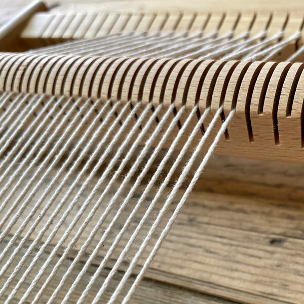 Weaving as Art Therapy for Beginners - A Self- Care Workbook