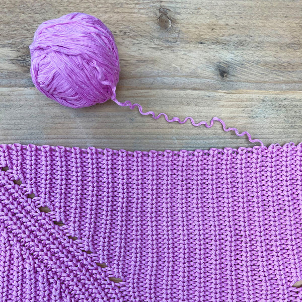 Weaving as Art Therapy for Beginners - A Self- Care Workbook