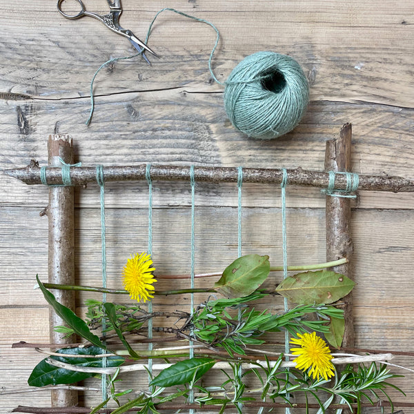 Weaving as Art Therapy for Beginners - A Self- Care Workbook